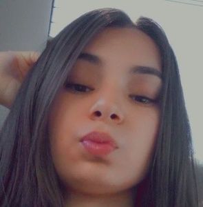 Meet your Posher, Adriana